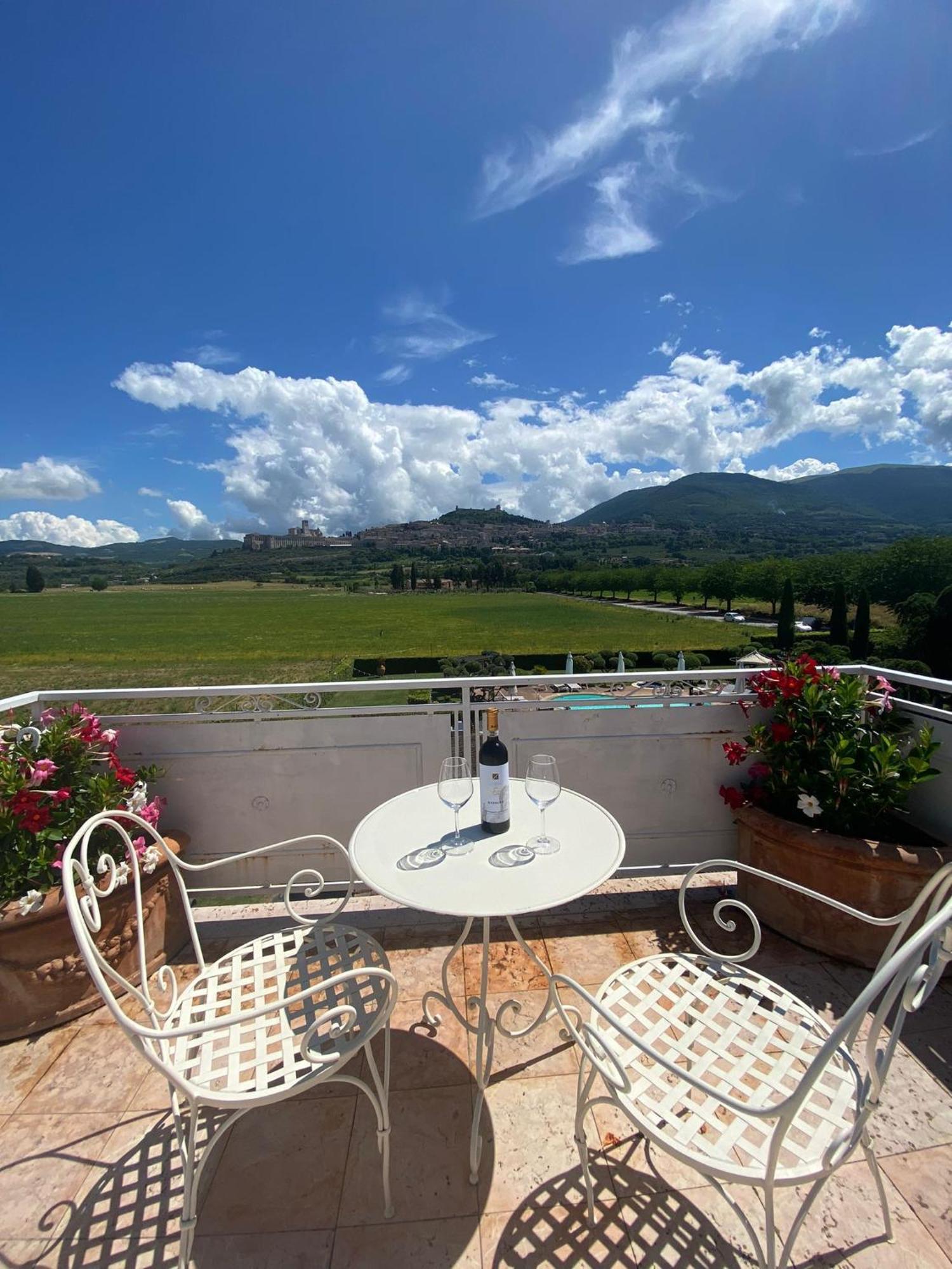 Unica Assisi Agri-Charming House Bed & Breakfast Dış mekan fotoğraf