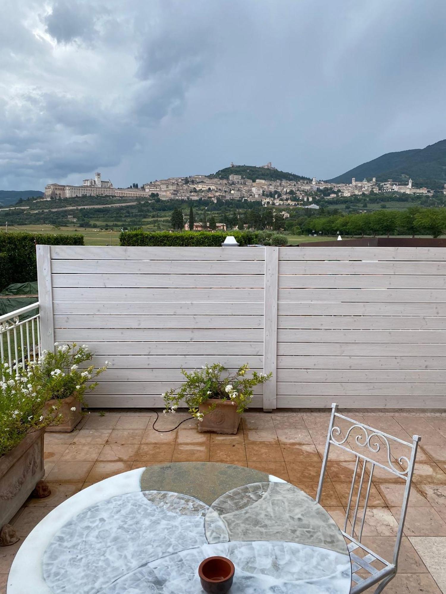 Unica Assisi Agri-Charming House Bed & Breakfast Dış mekan fotoğraf